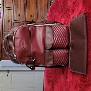 Itzy Ritzy baby bag in Maroon color